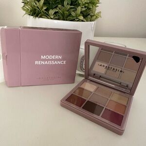 Anastasia Beverly Hills  Modern Renaissance Eyeshadow & Palette